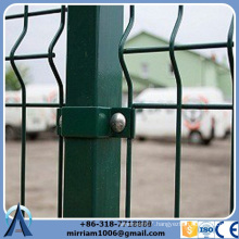 2015 hot sale 50*200mm mesh PVC coated green cheap fence